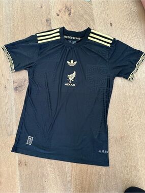 Adidas México Black & Gold Soccer Jersey - like new